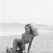 Charlotte McKinney 