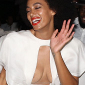 Solange Knowles 