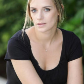 Nina Schmeuser 