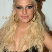 Ashlee Simpson 