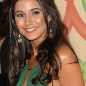 Emmanuelle Chriqui 