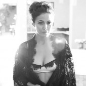 Emmanuelle Chriqui 