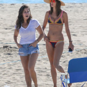 Alessandra Ambrosio cameltoe