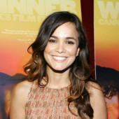 Alice Braga