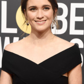 Alice Englert golden globes