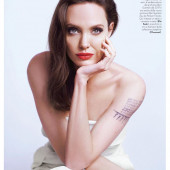 Angelina Jolie hot