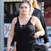 Ariel Winter braless