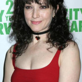 Bebe Neuwirth young