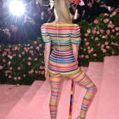 Cara Delevingne met gala