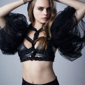 Cara Delevingne sexy