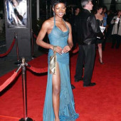 Caroline Chikezie 