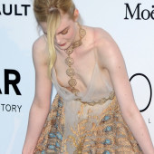 Elle Fanning 