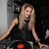 Chelsea Leyland dj