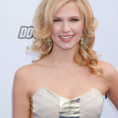 Claudia Lee body