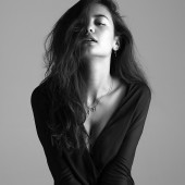 Courtney Eaton sexy