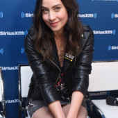 Courtney Ford upskirt