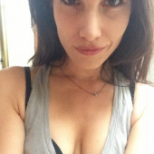 Carly Pope 