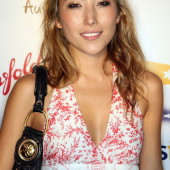 Dichen Lachman hot