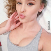 Zara Larsson 