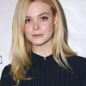 Elle Fanning face