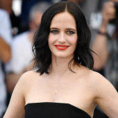 Eva Green braless