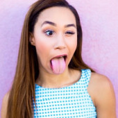 Eva Gutowski oops