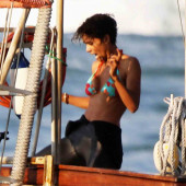 Halle Berry 