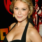 Alexa Vega 