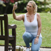 Frankie Essex selfie