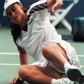 Gabriela Sabatini upskirt