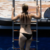 Gwyneth Paltrow pussy slip