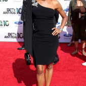 Holly Robinson Peete 