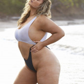 Hunter McGrady sports illustrated