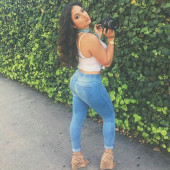 Inanna Sarkis jeans