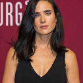 Jennifer Connelly dekollete