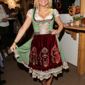 Jennifer Knaeble dirndl