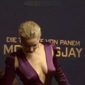 Jennifer Lawrence cleavage