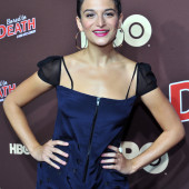 Jenny Slate braless