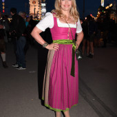 Jessica Kastrop dirndl