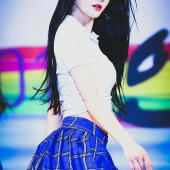 Ju Jingyi 