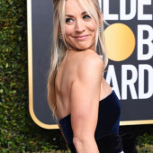 Kaley Cuoco golden globe