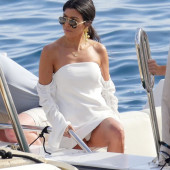 Kourtney Kardashian panty slip