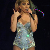 Lady Gaga body