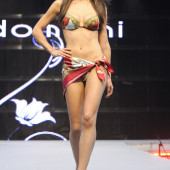 Laura Barriales runway