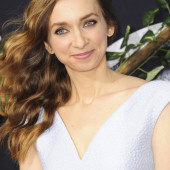 Lauren Lapkus jurassic world