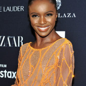 Leomie Anderson braless