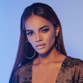 Leslie Grace