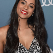 Lilly Singh dekollete