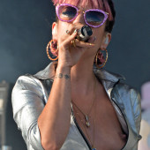 Lily Allen tit slip