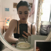 Lily Mo Sheen selfie